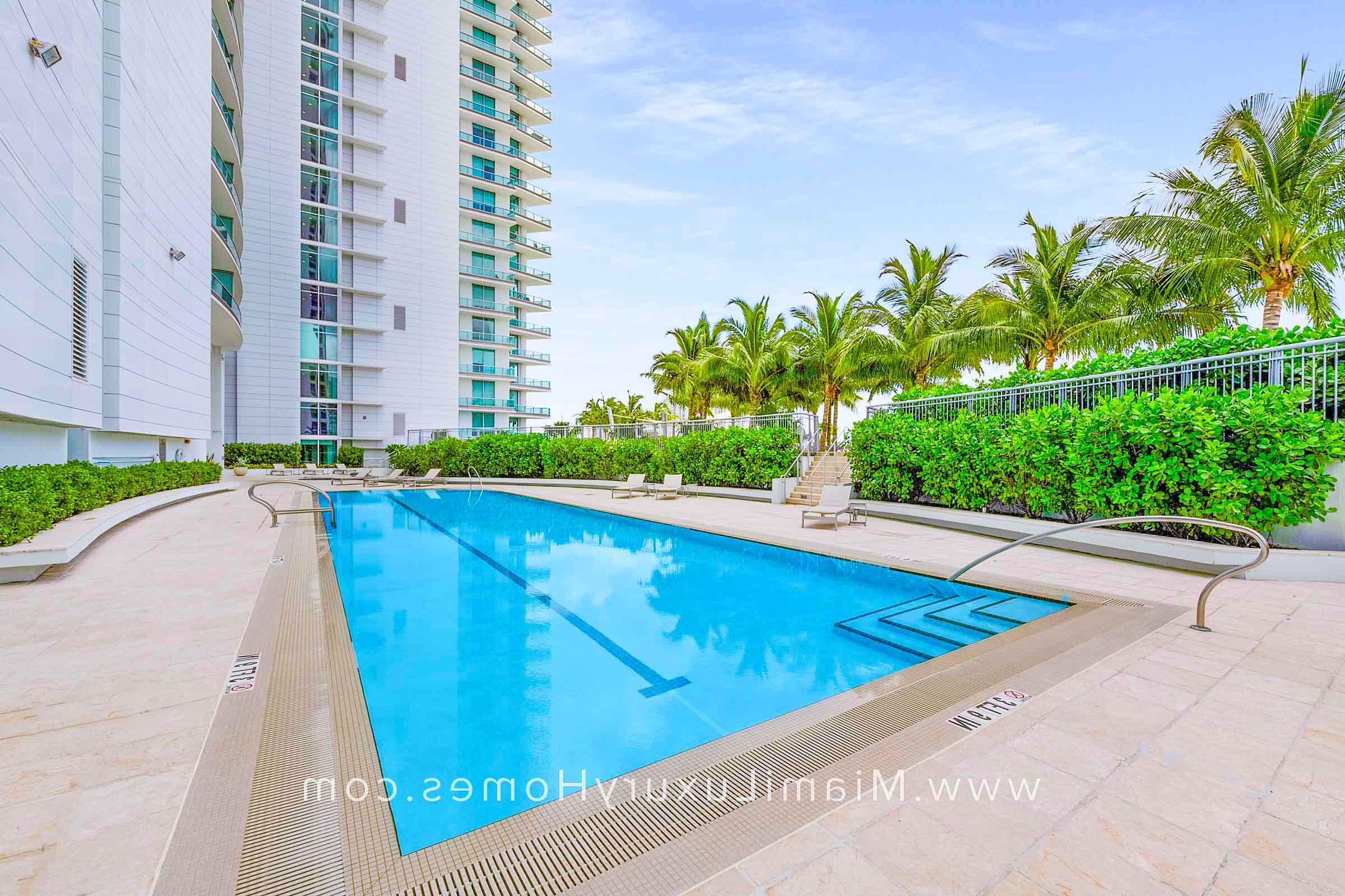 900 Biscayne Lap Pool