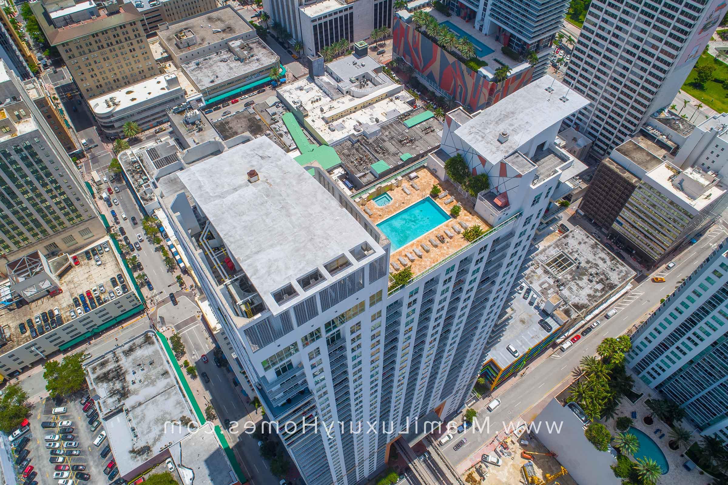 Loft Downtown II Rooftop Pool