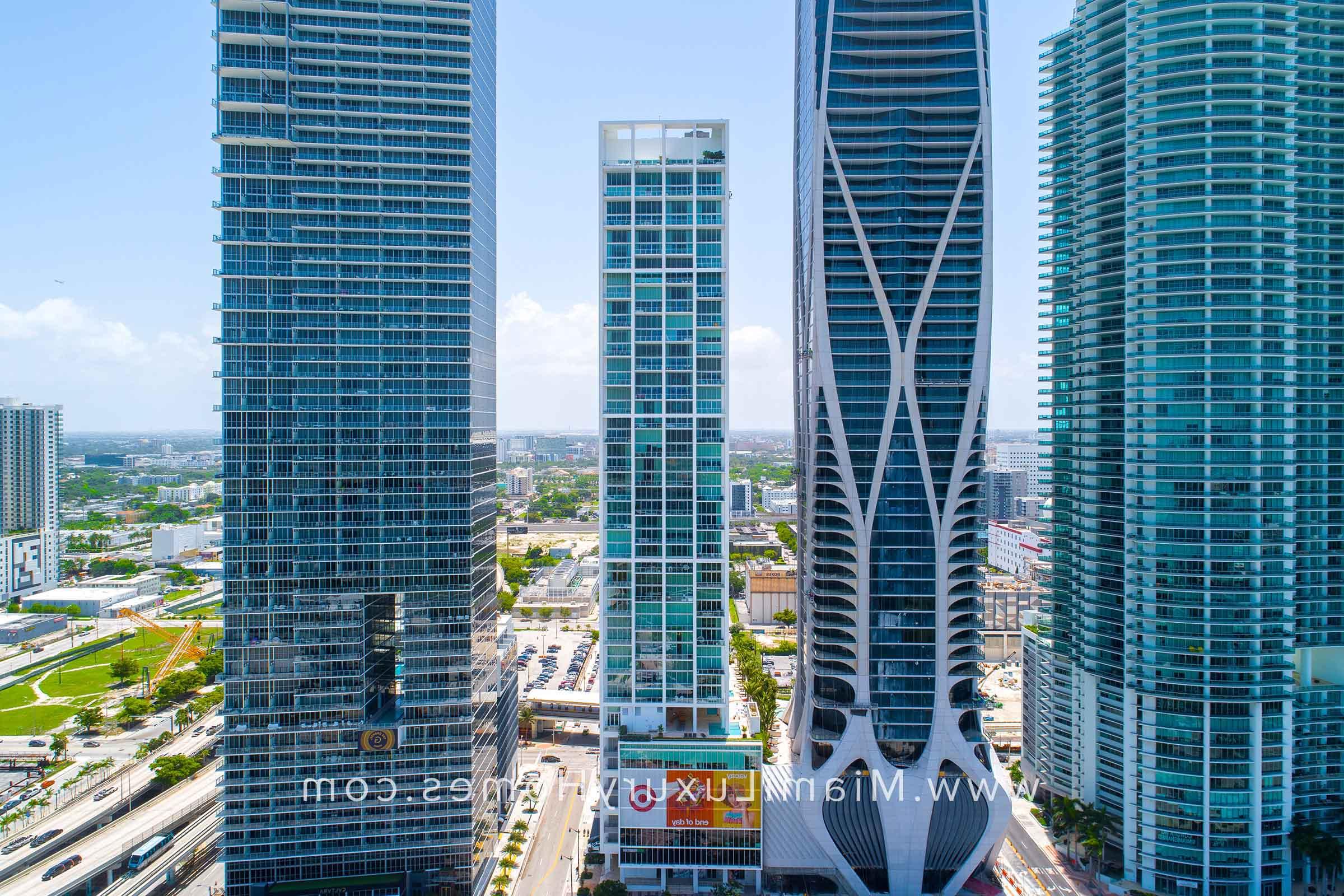 Ten Museum Park Condo Building in Downtown Miami