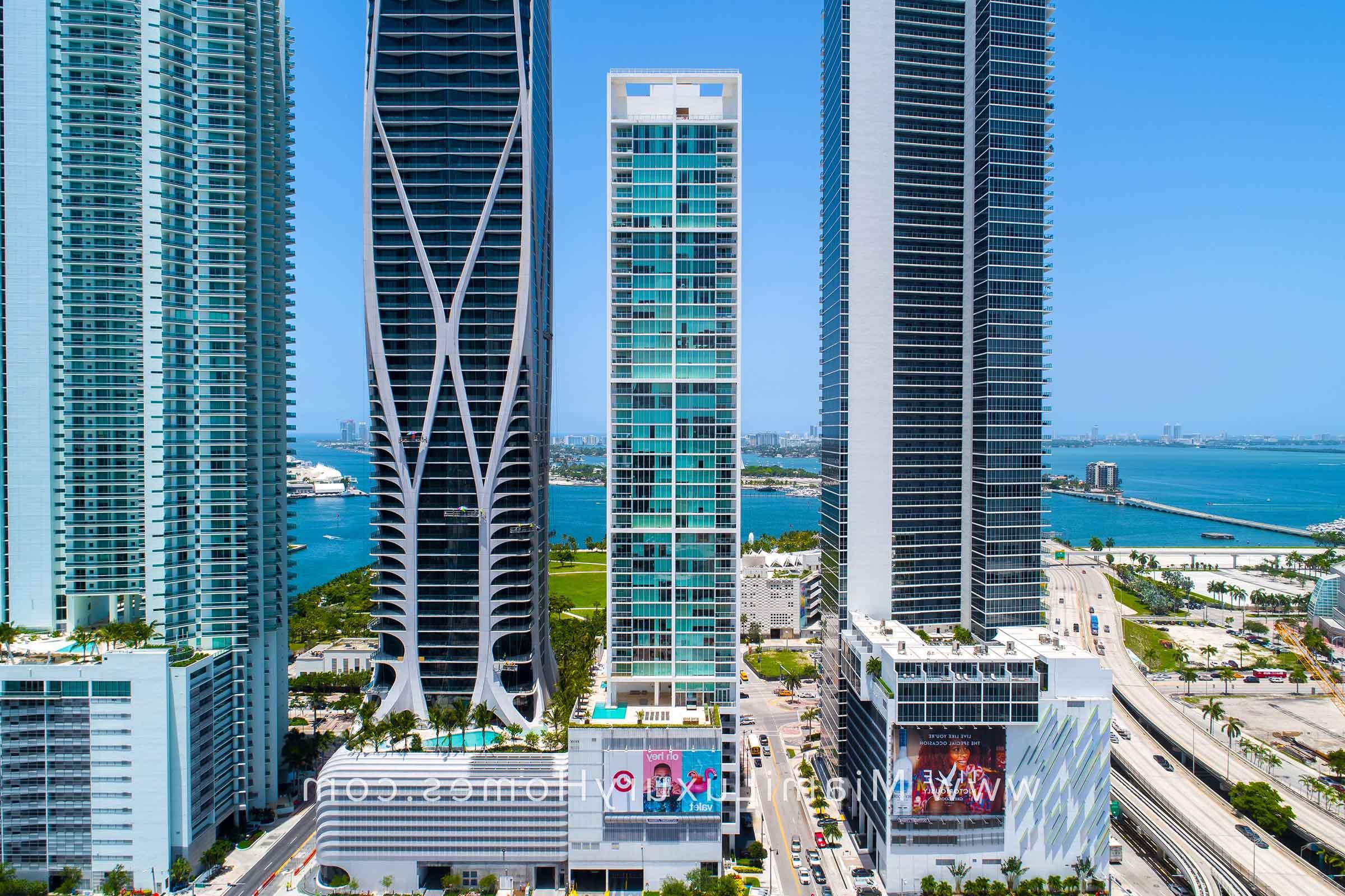 Ten Museum Park Condos in Downtown Miami